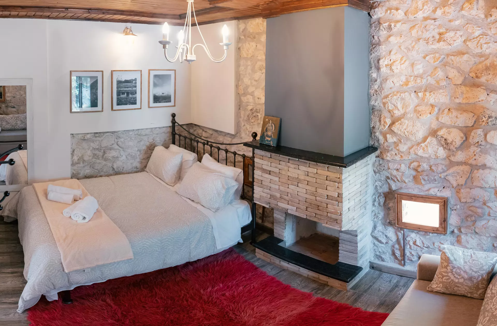 Vasiligianni Bedroom – Bathroom