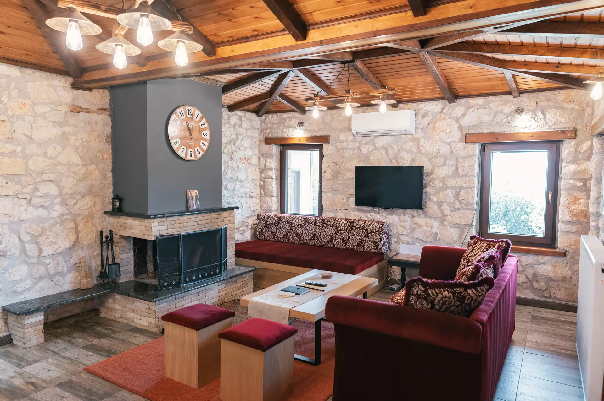 Vasiligianni living room and kitchen
