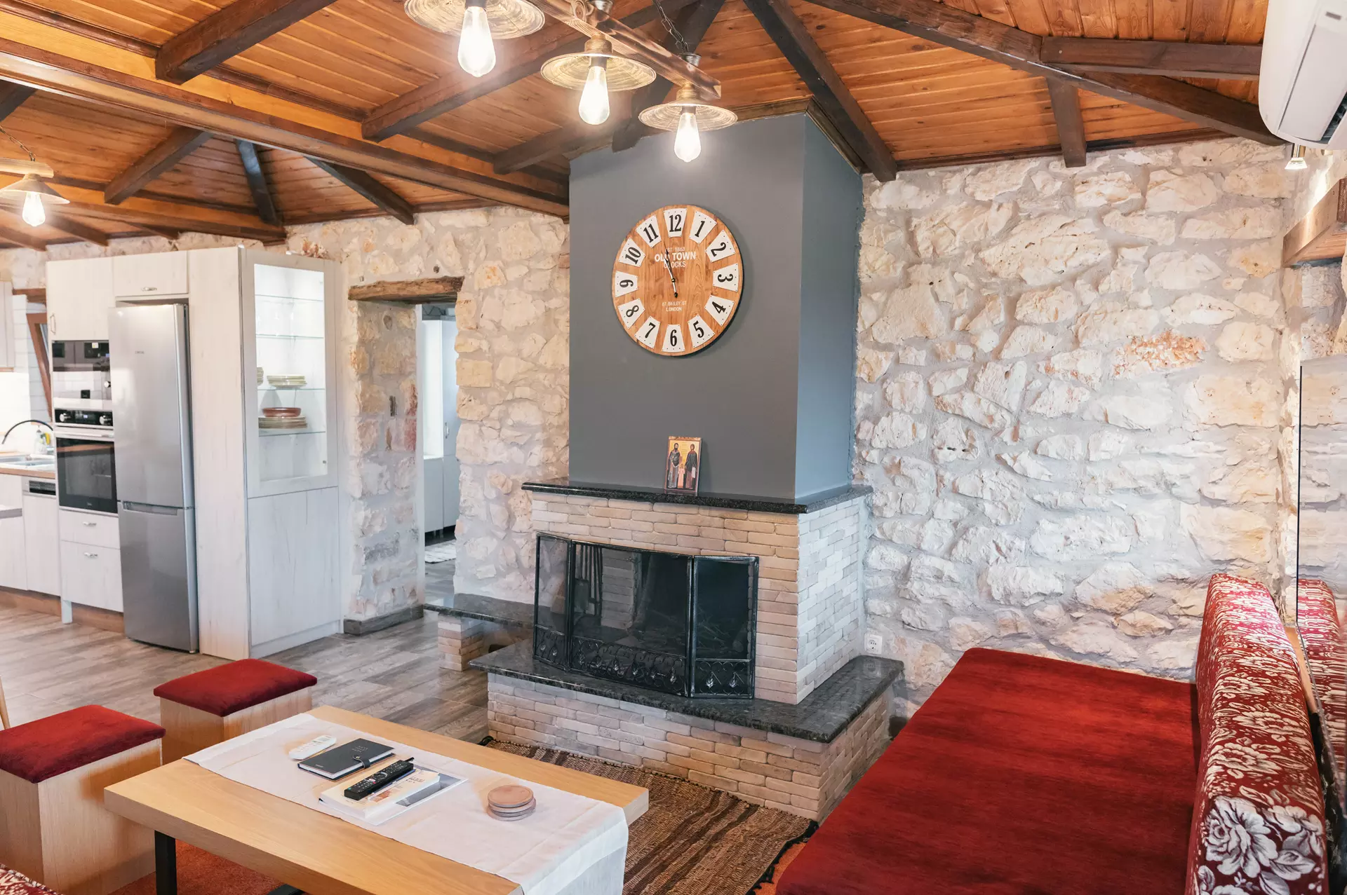 Vasiligianni living room and kitchen