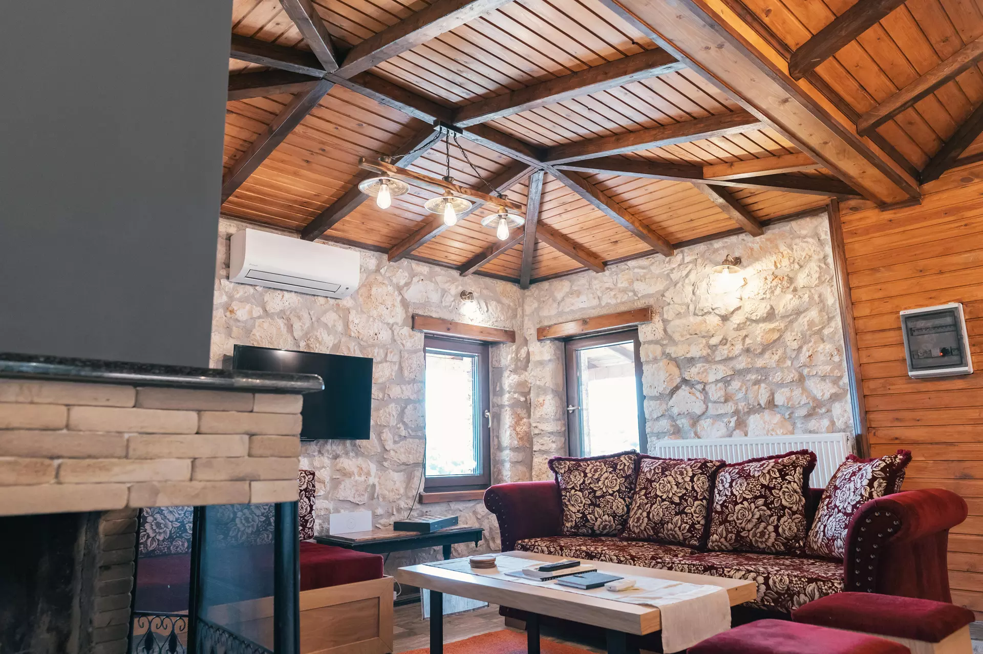 Vasiligianni living room and kitchen